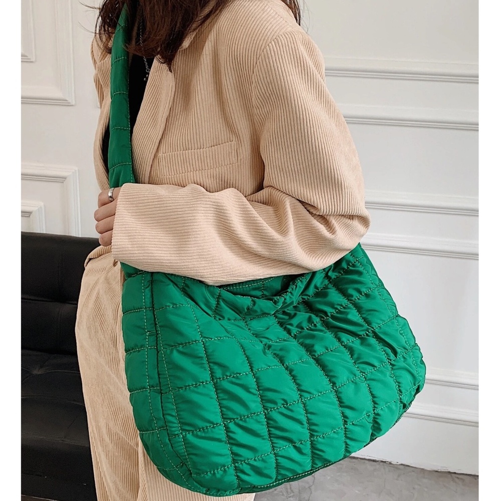 Luxe Quilted Puffer Messenger Shoulder Crossbody Travel Bag - Picture 5 of 8